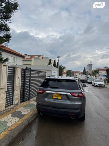 שברולט טראוורס