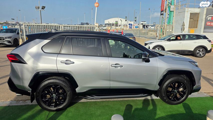 מודעת רכב טויוטה RAV4 1