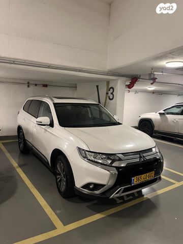 מיצובישי אאוטלנדר