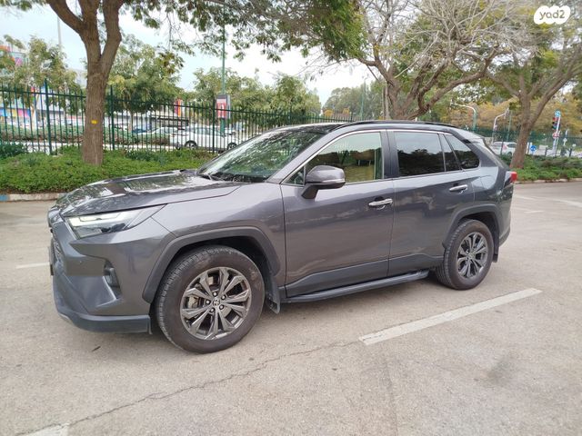 טויוטה RAV4