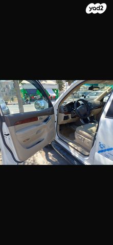 טויוטה לנד קרוזר