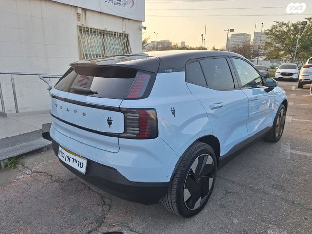 מודעת רכב וולוו EX30 1