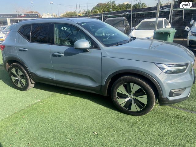 וולוו XC40