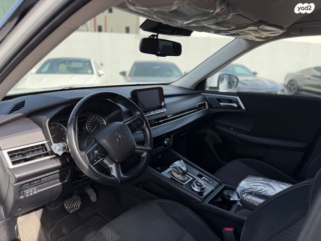 מיצובישי אאוטלנדר