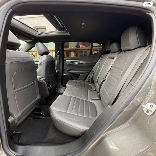 אלפא רומיאו טונלה