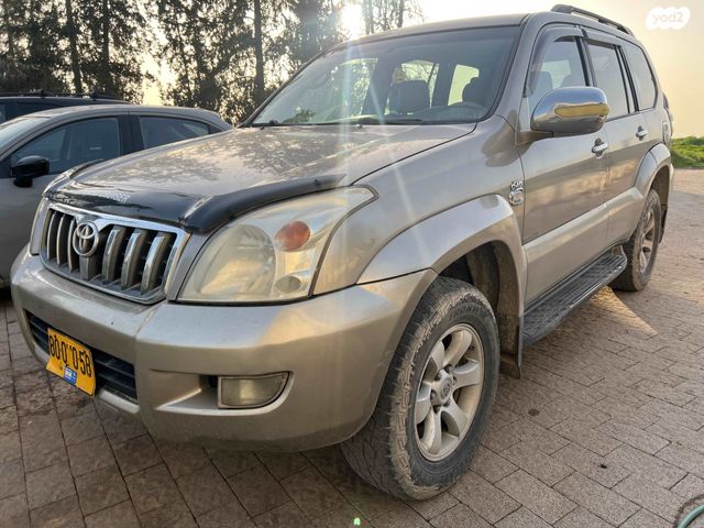 טויוטה לנד קרוזר