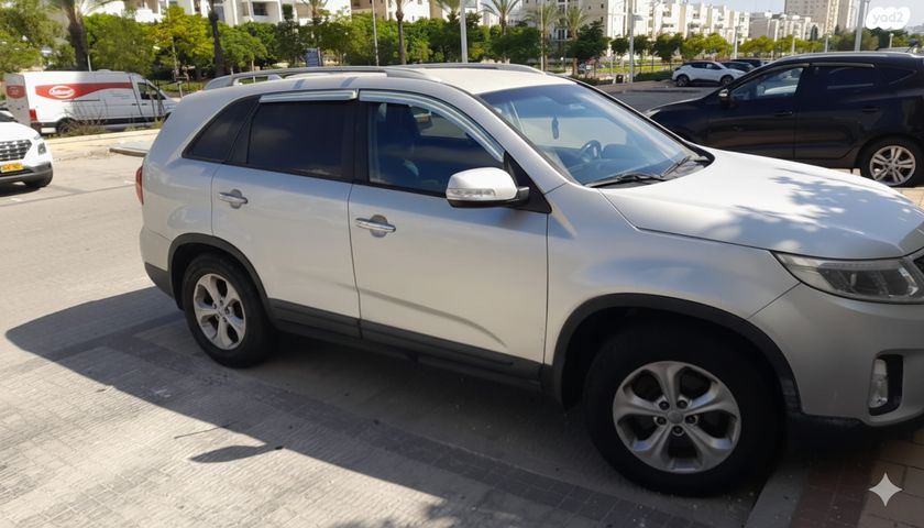 מודעת רכב קיה סורנטו