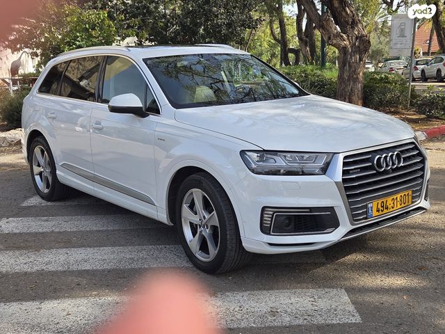 מודעת רכב אאודי Q7