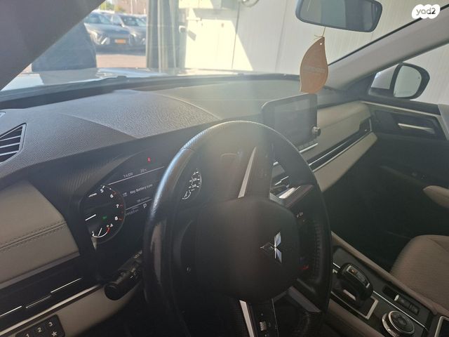 מיצובישי אאוטלנדר