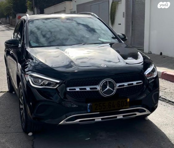 מודעת רכב מרצדס-בנץ GLA