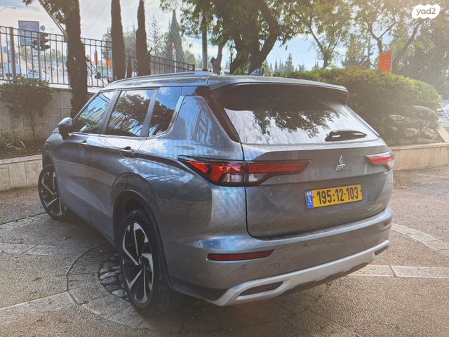 מיצובישי אאוטלנדר