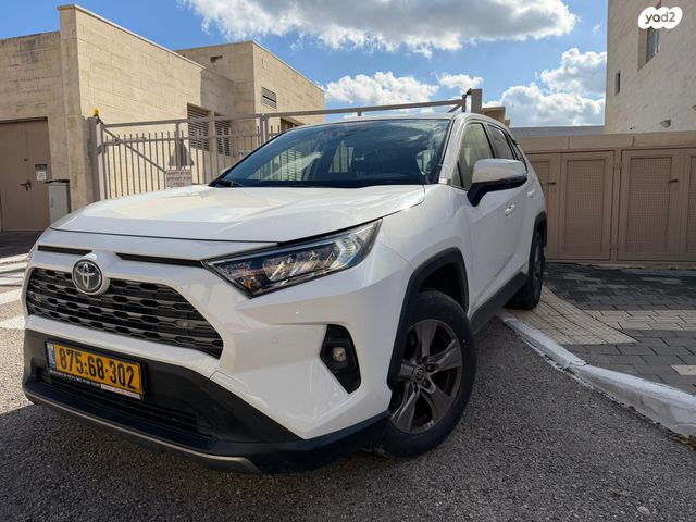 מודעת רכב טויוטה RAV4