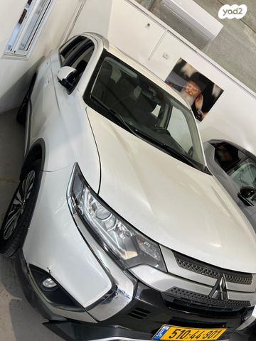 מיצובישי אאוטלנדר