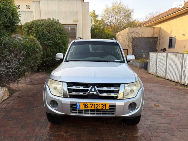 מיצובישי פג'רו