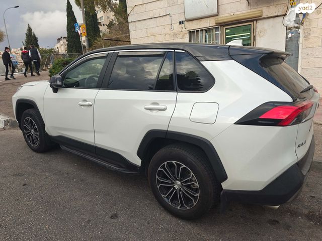 מודעת רכב טויוטה RAV4