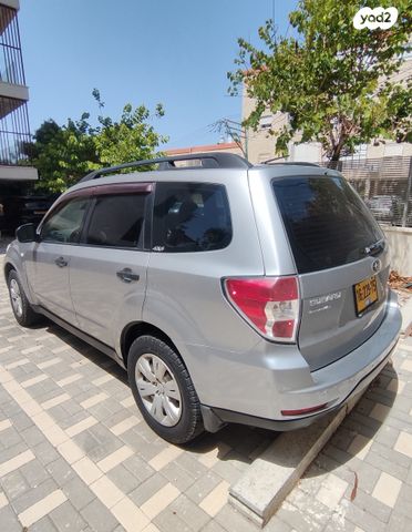 סובארו פורסטר