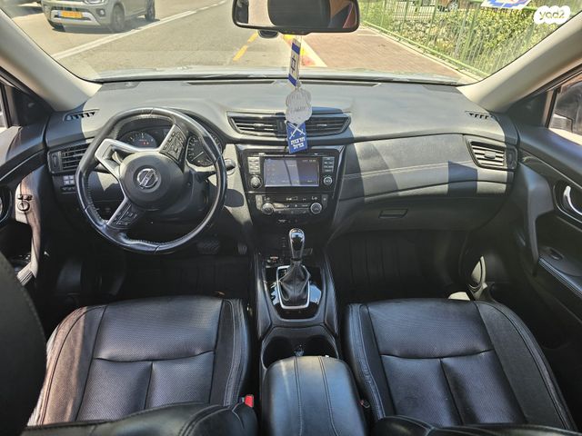 ניסאן אקס טרייל