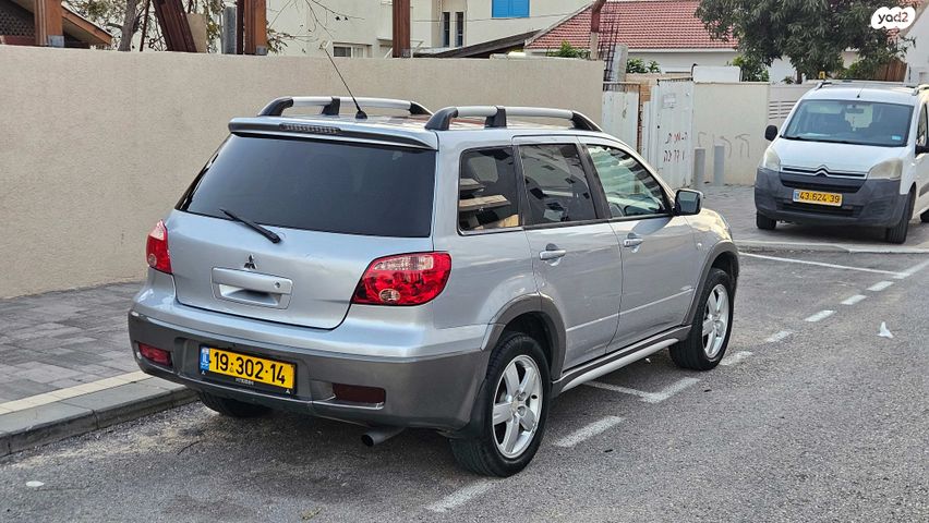 מיצובישי אאוטלנדר