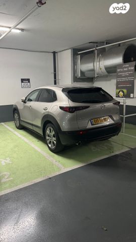 מודעת רכב מאזדה CX-30