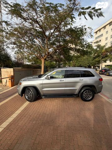 מודעת רכב ג'יפ גרנד צ'ירוקי