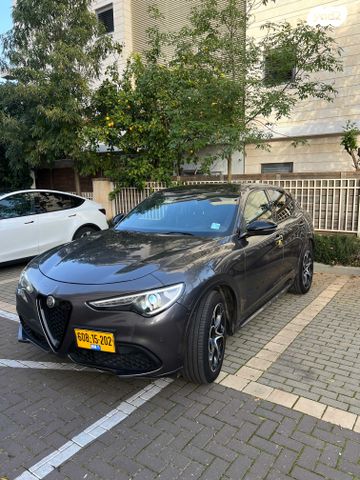 מודעת רכב אלפא רומיאו סטלביו
