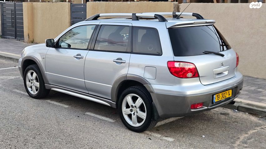 מיצובישי אאוטלנדר