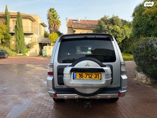 מודעת רכב מיצובישי פג'רו