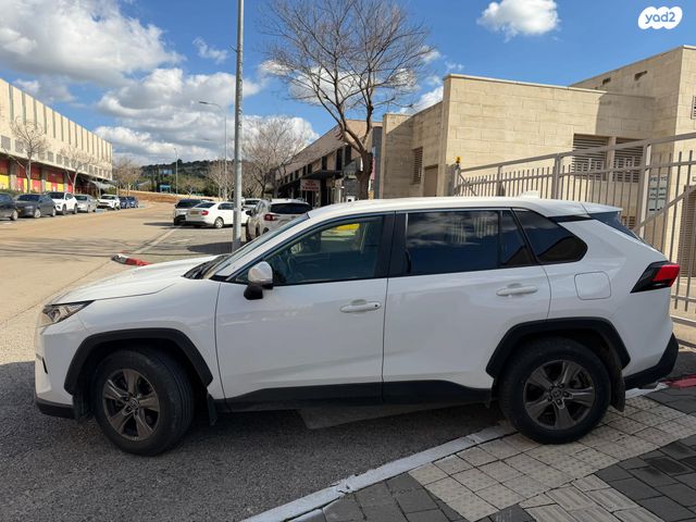 טויוטה RAV4