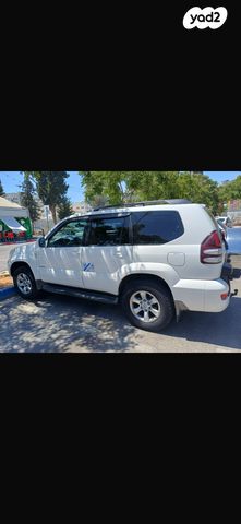 טויוטה לנד קרוזר