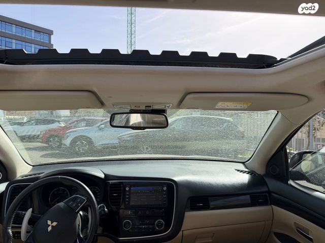 מיצובישי אאוטלנדר