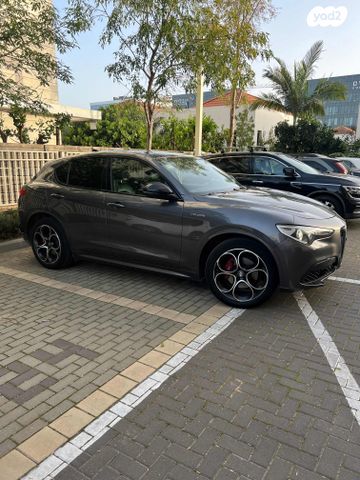 אלפא רומיאו סטלביו