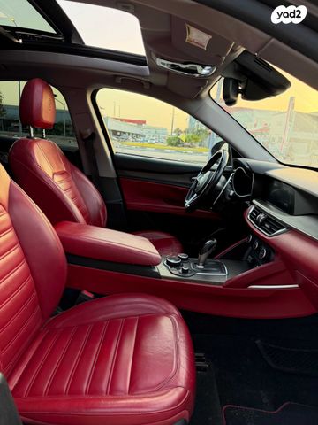 אלפא רומיאו סטלביו