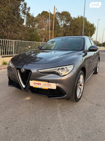 אלפא רומיאו סטלביו