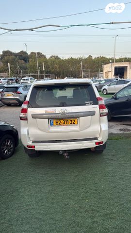 טויוטה לנד קרוזר