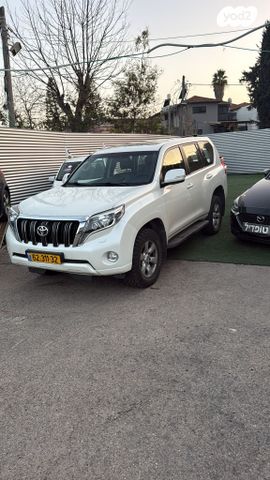 טויוטה לנד קרוזר