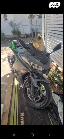 קאוואסאקי נינג'ה 400