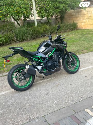 קאוואסאקי Z900