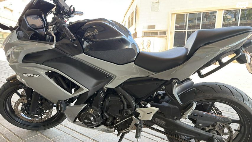 קאוואסאקי נינג'ה 650