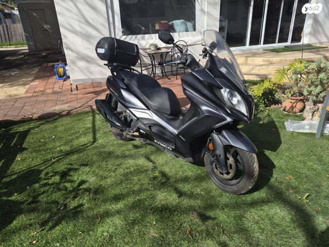 מודעת רכב קימקו דאון-טאון 350