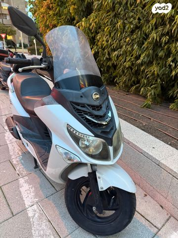 מודעת רכב סאן יאנג אחר