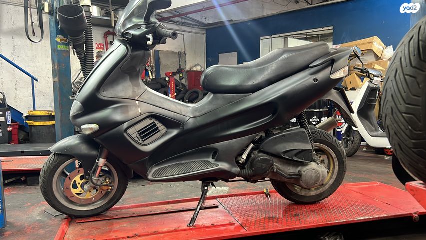 מודעת רכב ג'ילרה ראנר 50