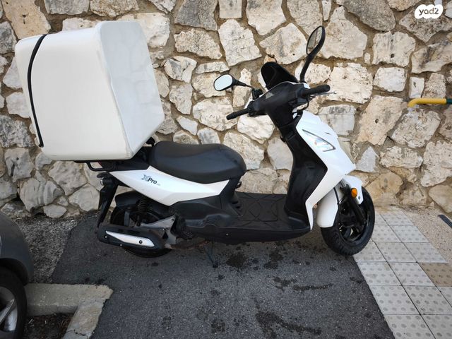 מודעת רכב סאן יאנג אחר