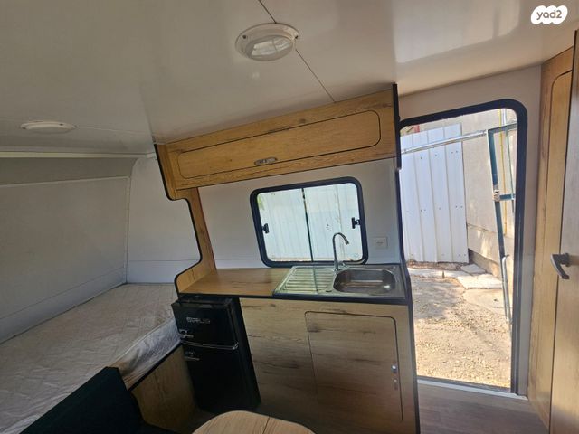 מודעת רכב נגרר (קראוון נגרר)