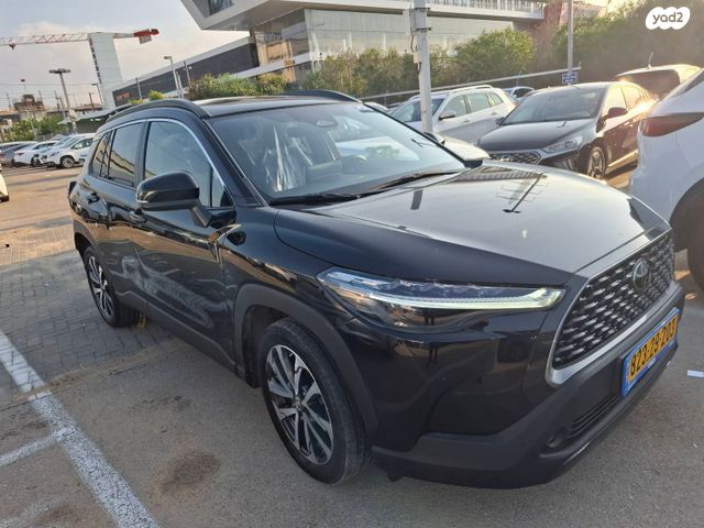 טויוטה קורולה קרוס