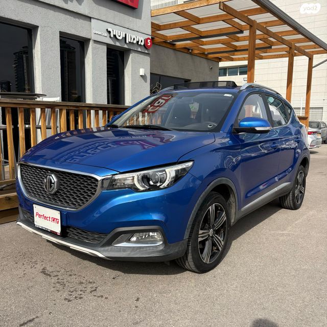 מודעת רכב אם ג'י ZS