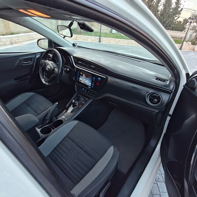 טויוטה אוריס