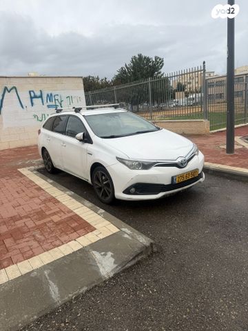 מודעת רכב טויוטה אוריס