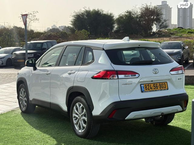 טויוטה קורולה קרוס