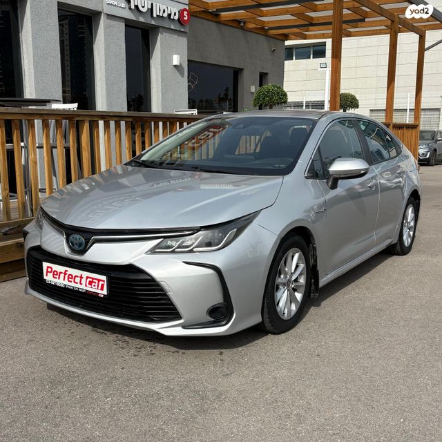 מודעת רכב טויוטה קורולה