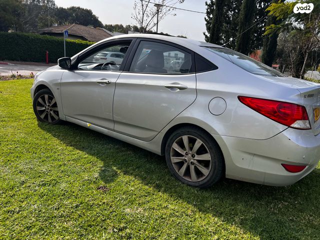 יונדאי אקסנט i25